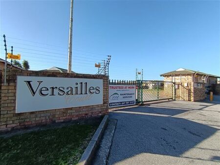 2 Bedroom Townhouse in Lorraine
