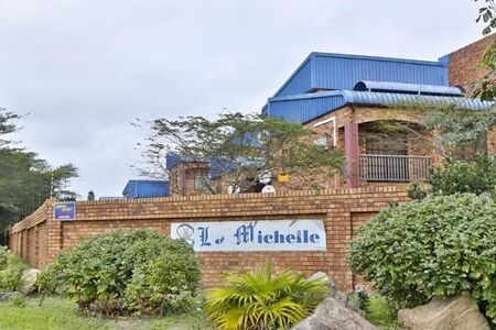 1 Bedroom Apartment in Arboretum