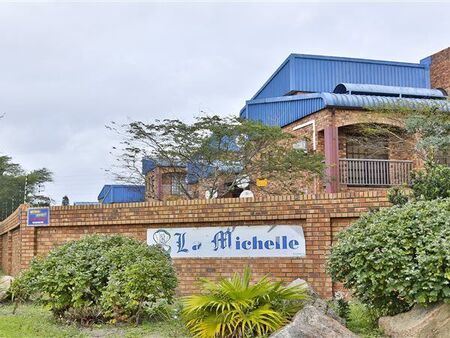 1 Bedroom Apartment in Arboretum