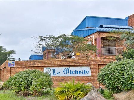 2 Bedroom Apartment in Arboretum