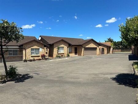 3 Bedroom Townhouse in Arboretum