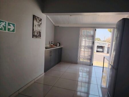 3 Bedroom House in Manors