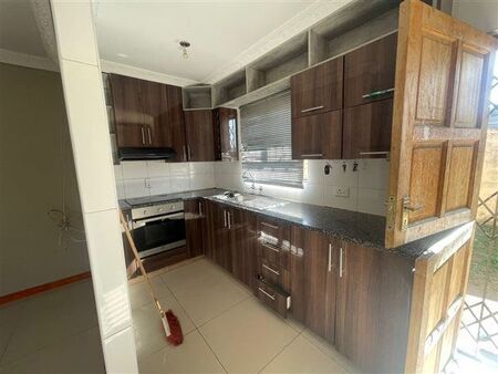 2 Bedroom House in KwaMashu