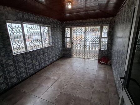 2 Bedroom Apartment in Montford