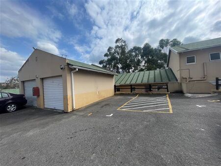 3 Bedroom Simplex in Sherwood
