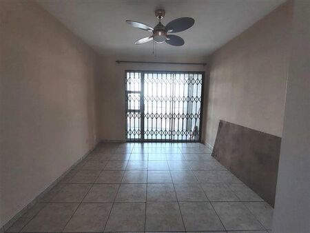 1 Bedroom Apartment in Amanzimtoti