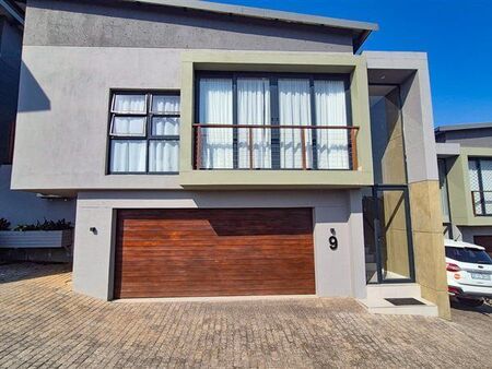 3 Bedroom Townhouse in Palm Lakes Estate