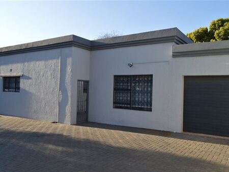 6 Bedroom House in Horison