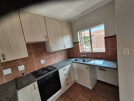 2 Bedroom Apartment in Mooikloof Ridge