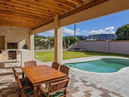 3 Bedroom House in Westcliff