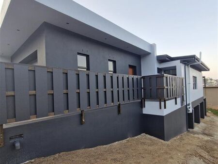 3 Bedroom House in Island View
