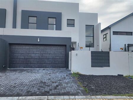 4 Bedroom House in Sandown
