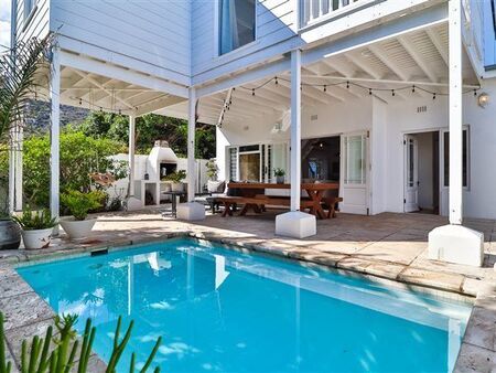 4 Bedroom House in Kommetjie