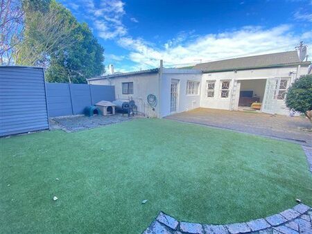 2 Bedroom House in Wynberg Upper