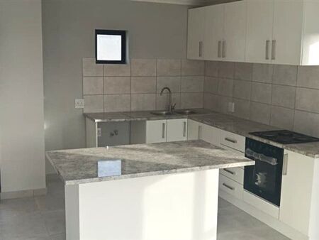 2 Bedroom Apartment in Burgundy Estate