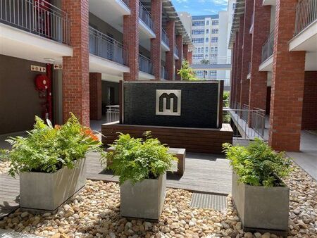 1 Bedroom Apartment in Century City