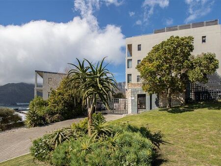 2 Bedroom Apartment in Hout Bay Harbour