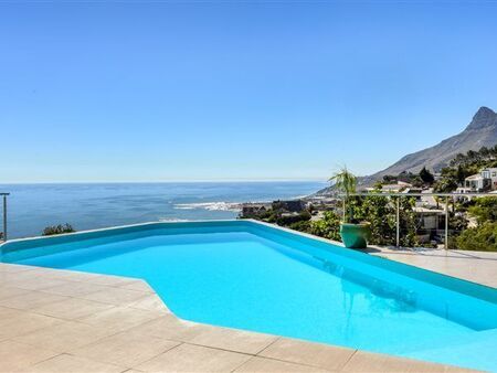 5 Bedroom House in Camps Bay