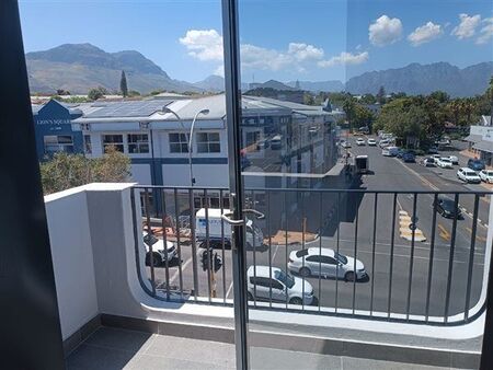 1 Bedroom Apartment in Somerset West Central