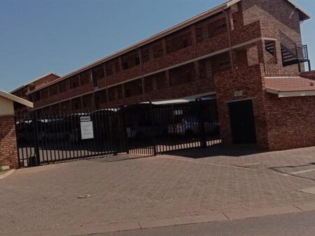 2 Bedroom Flat in Lotus Gardens