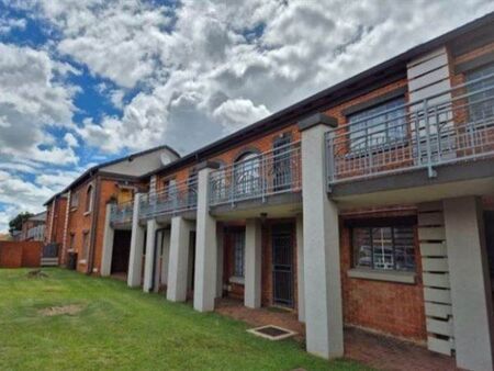 2 Bedroom Apartment in Mooikloof Equestrian Estate