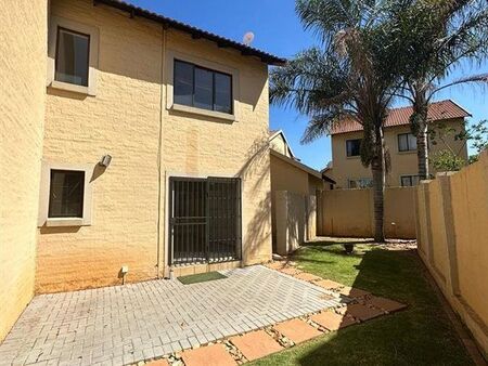 2 Bedroom Townhouse in Country View Estate