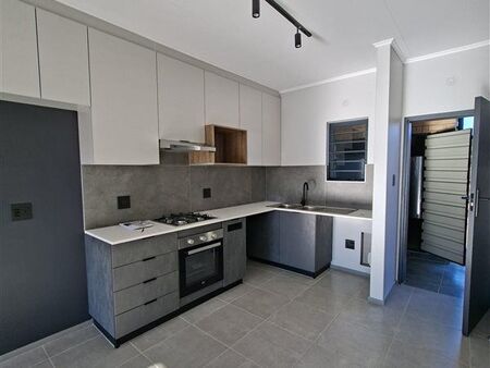2 Bedroom Apartment in Waterkloof Ridge