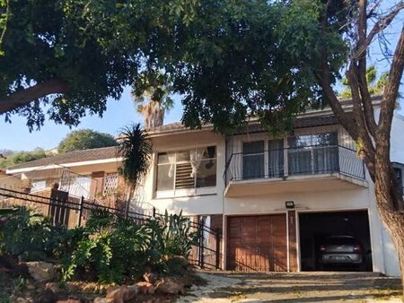 4 Bedroom House in Sinoville