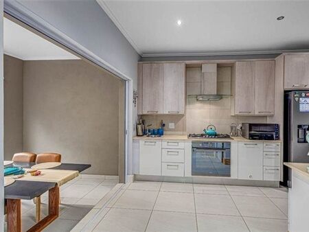 3 Bedroom Duplex in Bryanston