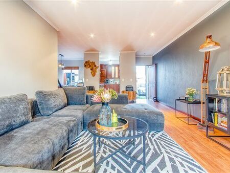 2 Bedroom Apartment in Gallo Manor