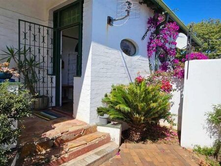 2 Bedroom Townhouse in Brixton