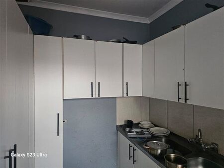 0.5 Bedroom House in Kew