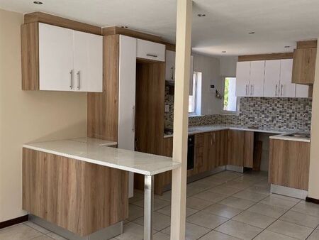 2 Bedroom Apartment in Corlett Gardens