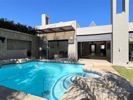 3 Bedroom House in Cedar Lakes