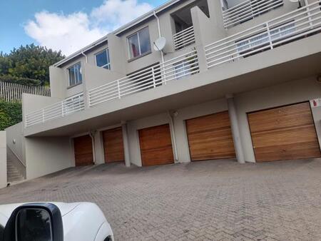 3 Bedroom Apartment in Bedford Gardens