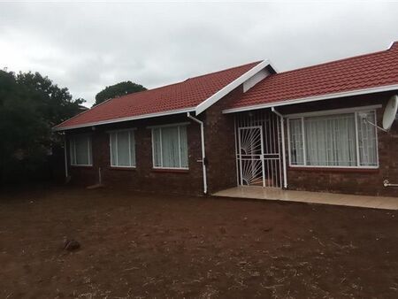 3 Bedroom House in Bergsig