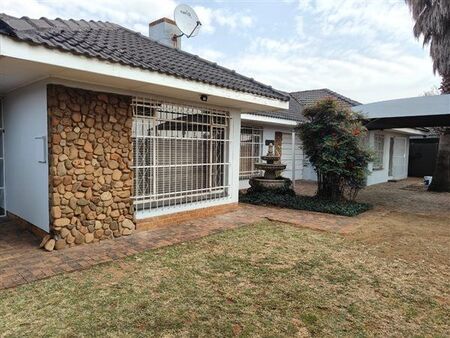 3 Bedroom House in Risiville
