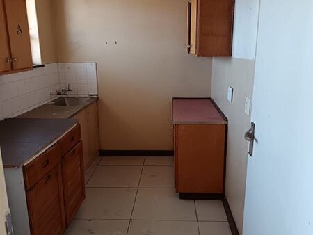 1 Bedroom Apartment in Vanderbijlpark Cw