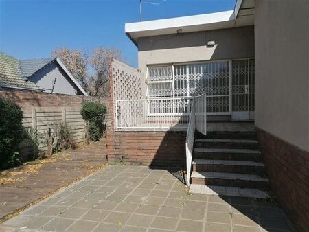 3 Bedroom House in Illiondale