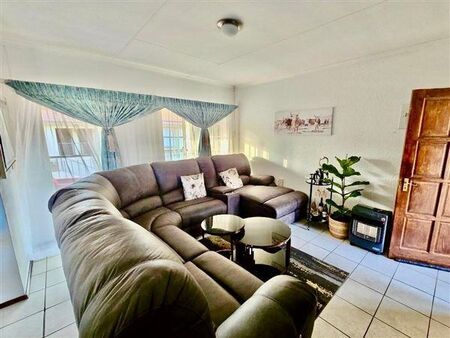 2 Bedroom Apartment in Rynfield