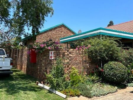 3 Bedroom Townhouse in Clubview