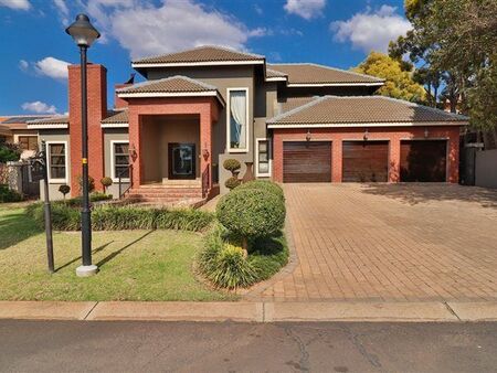 3 Bedroom House in Midstream Estate