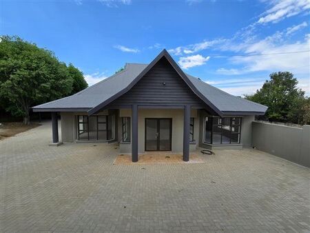 4 Bedroom House in Hospitaal Heuwel