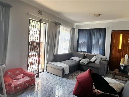 2 Bedroom House in Overbaakens