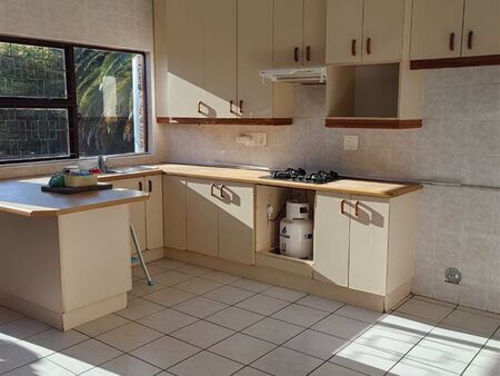 2 Bedroom Apartment in Broadwood