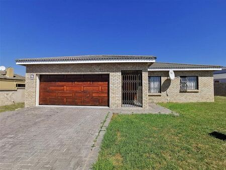3 Bedroom House in Bluewater Bay