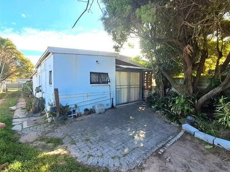 1 Bedroom Apartment in Beacon Bay