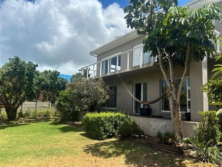 4 Bedroom House in Jeffreys Bay