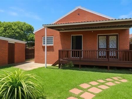 2 Bedroom House in Beacon Bay