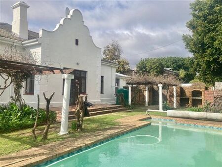 5 Bedroom House in Rondebosch